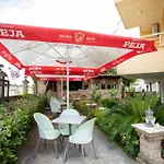 Sunrise Hotel *