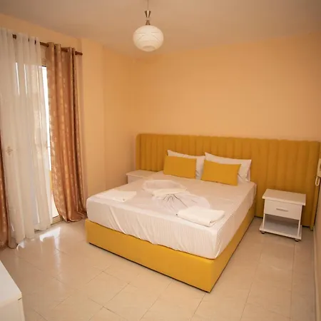 Sunrise Hotel *