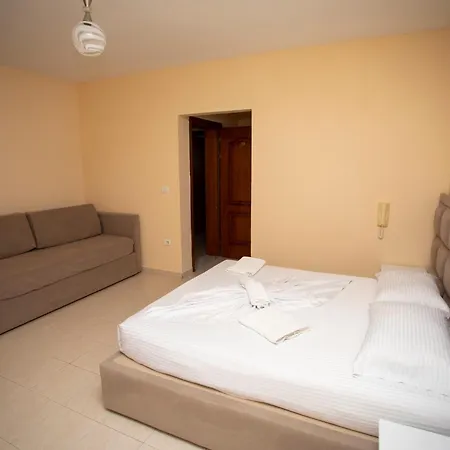 Sunrise Hotel Golem (Tirana)