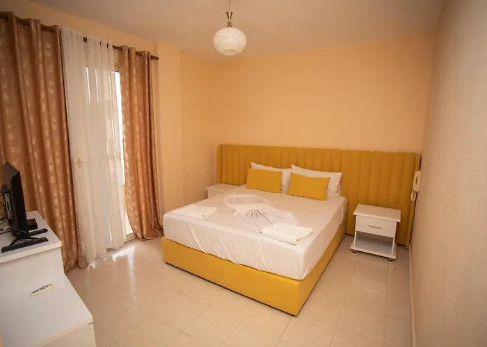 Sunrise Hotel *